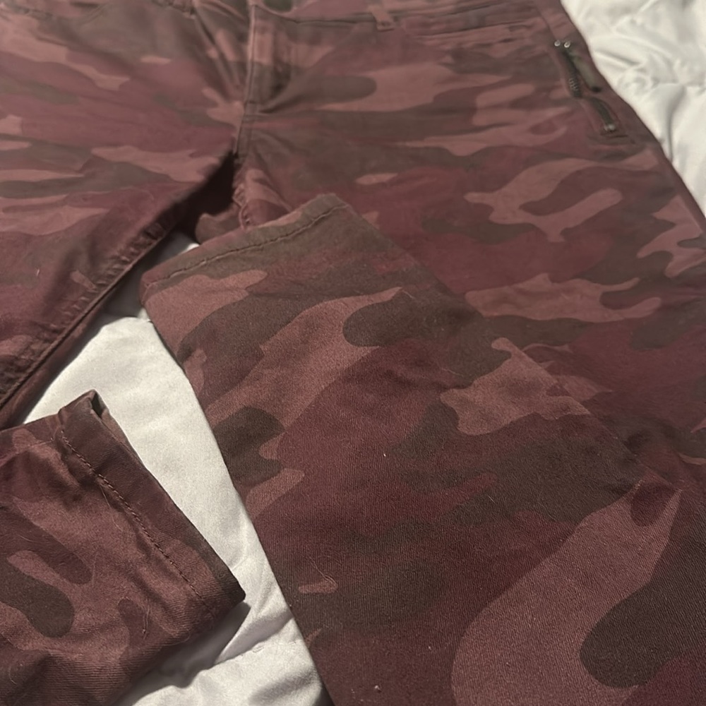 Democracy “Ab” solution size 10 purple camo jeans - Picture 7 of 10